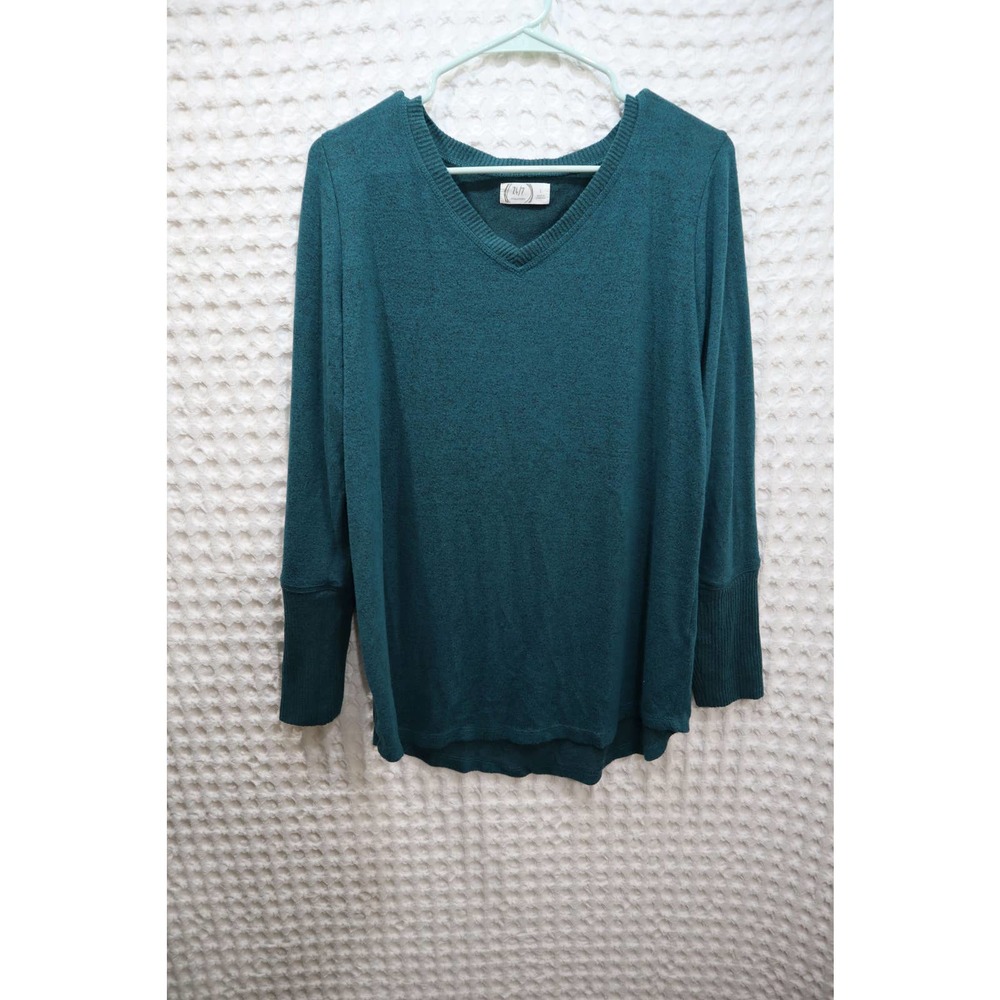 Maurice's size L vneck sweater